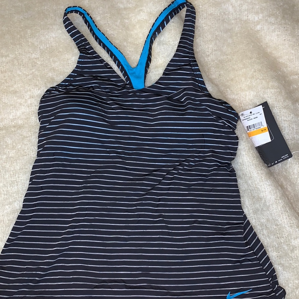 Nike NWT racer back tank. Black and teal